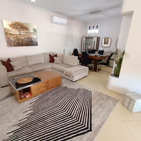 New Elegant Roof Apartment Акарнаи Екстериор снимка